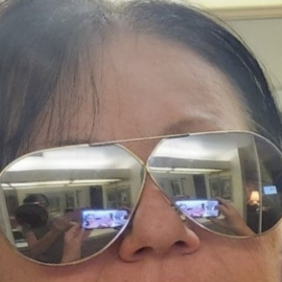 DIOR  Oversized Aviator Sunglasses - Picture 9 of 9